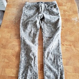 Leopard print capri pants